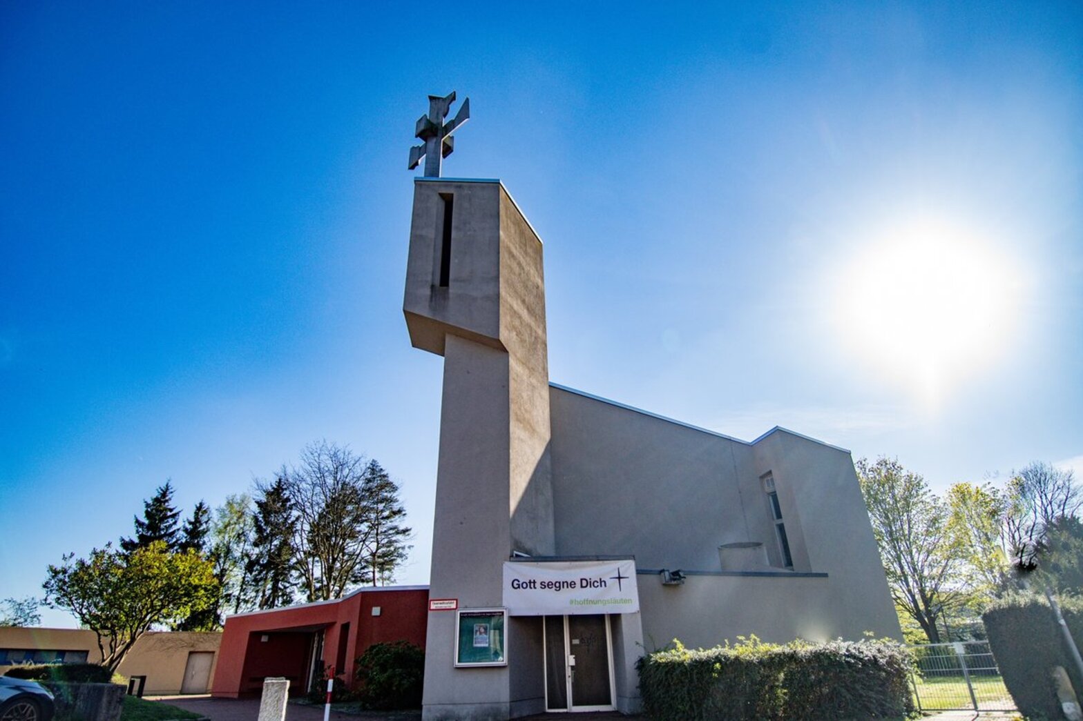 Blick auf eine Kirche