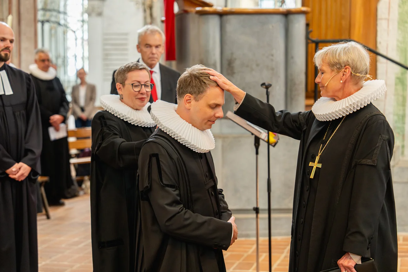 Propsteinführung Szene