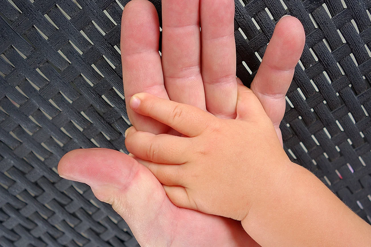 Kleine und große Leute werden bedacht.