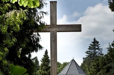 Kreuz mit Himmel - Copyright: Doris Pfeifer