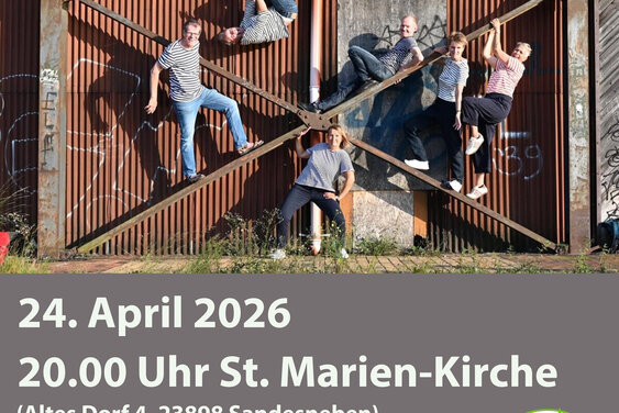 Sechs Personen, die an einem Industriebauwerk klettern - Copyright: Theater Combinale