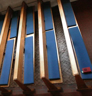 Sitzbänke in der St.-Marien-Kapelle Schönberg